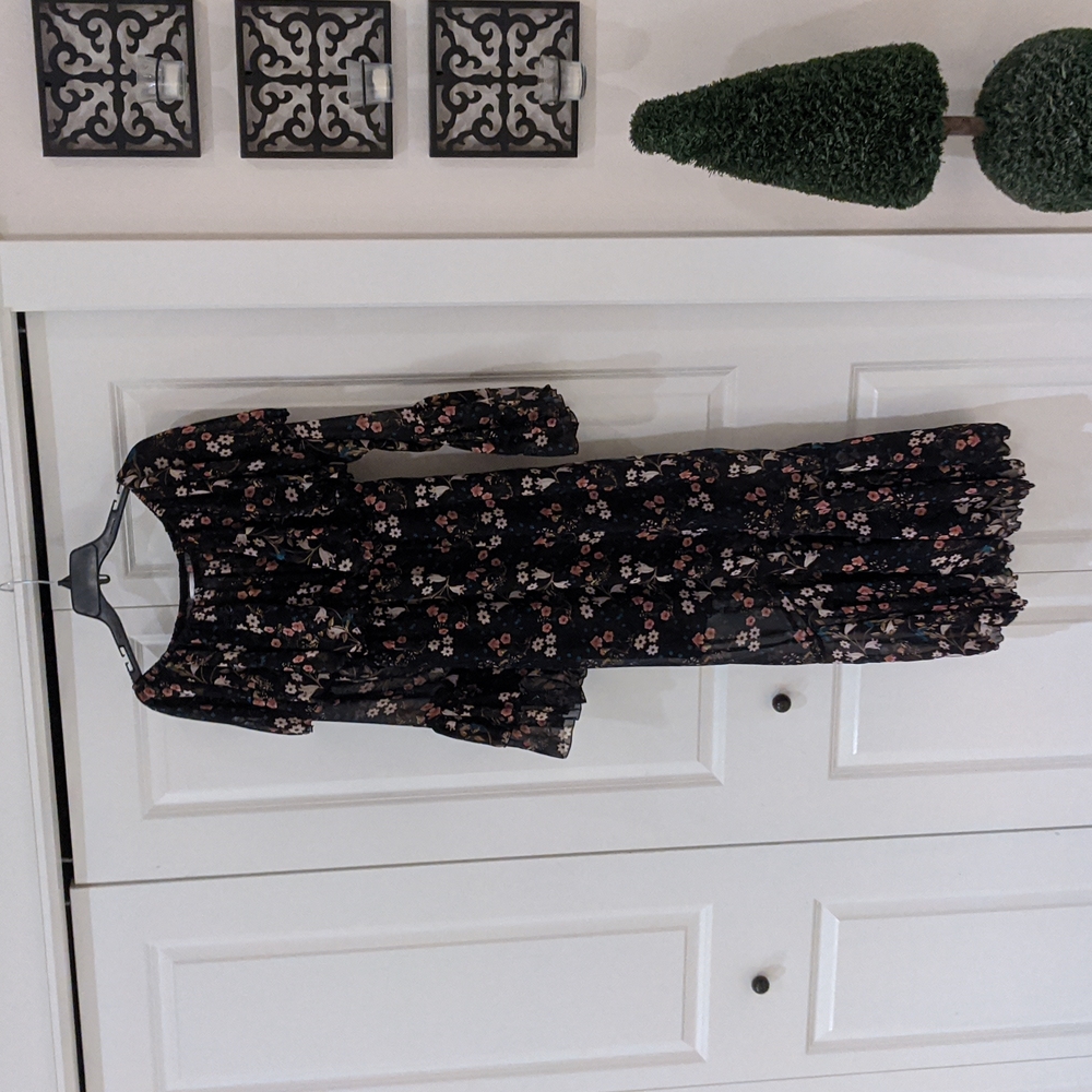 Style keepers black floral dress